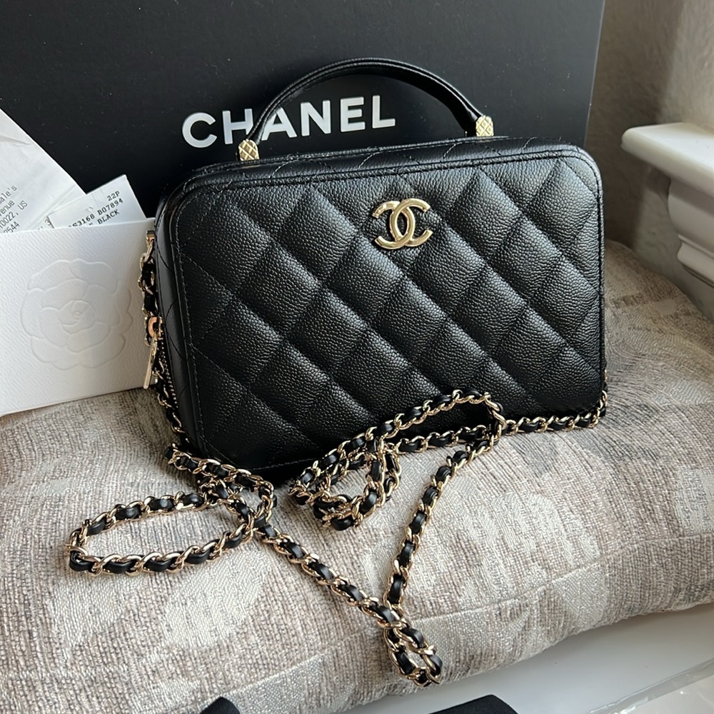 Chanel 22P Suit Your Case Vanity Case in Black Caviar - Picture 3 of 12